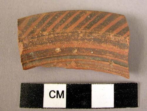 Rim potsherd - black on red (B5)