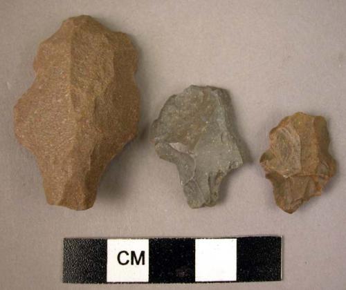 Small Aterian type tanged flint points