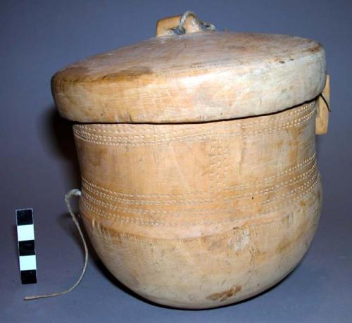 Wooden jar with cover