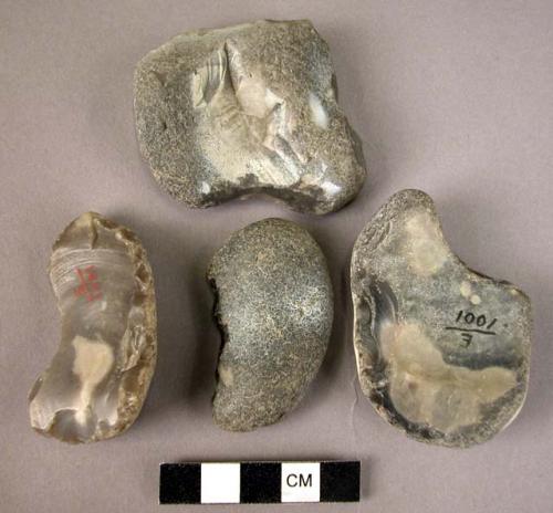Flints, bruised pseudo-eoliths