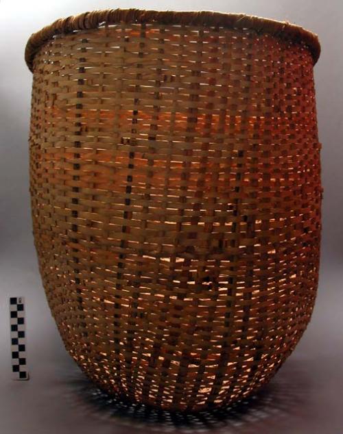 Large tub-shape basket for grain ("kisobane")