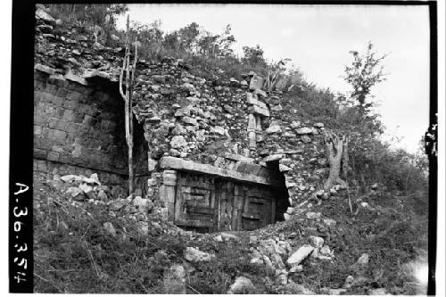 Chanchimez, stair passage and wall panel, from NE.