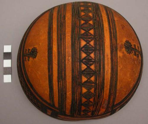 Incised gourd bowl