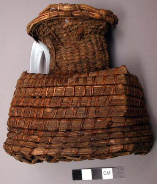 Bottle shaped basket