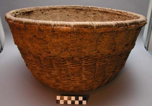 Large "plastered" basket. Chitundu