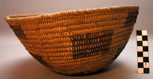 Bowl-shaped coiled basket - black pattern