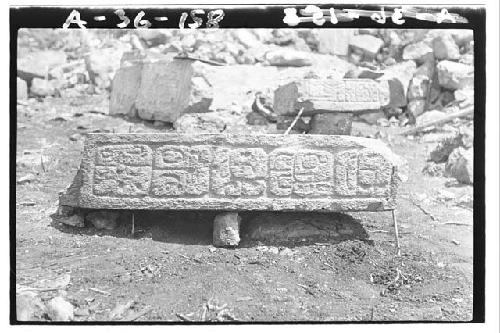 S. Lintel, edge (head to right)