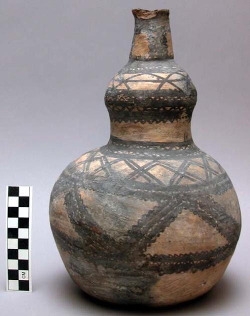 Gourd-shaped vessel