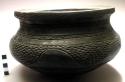 Pottery cooking vessel - incised decoration