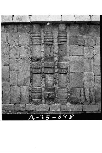 Str. 1B2, columns in lower zone (6x6), Rooms 4 & 5