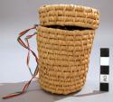 Small cylindrical basket with cover