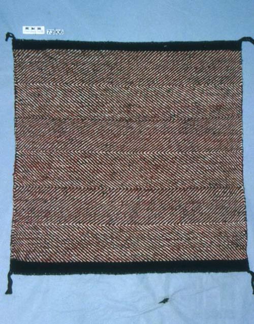 Diagonal twill saddle blanket or rug