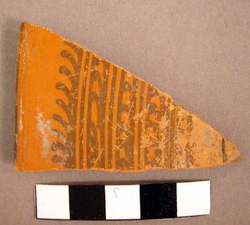 Embossed rim potsherd