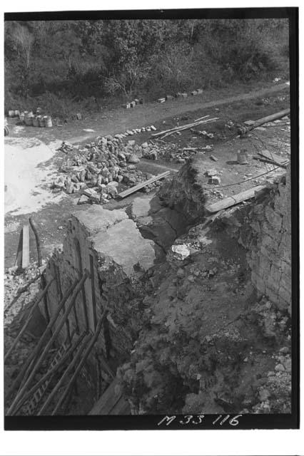 Crack in Platform 3 at Monjas, photograph taken from top of second story.