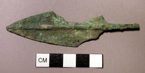 Bronze arrowheads and fragments