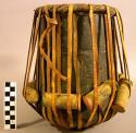 Dholaka drum, quibla