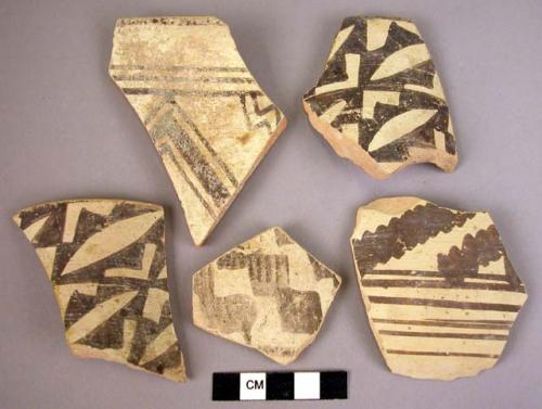 5 Quetta ware potsherds