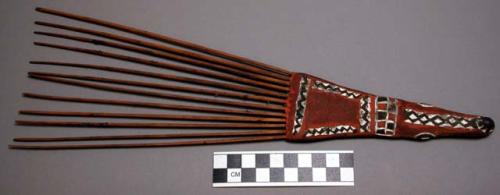 Comb, splints of bamboo