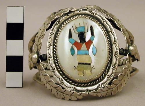 Cuff bracelet, open band w/ stamped leaf design, inlaid katsina figure