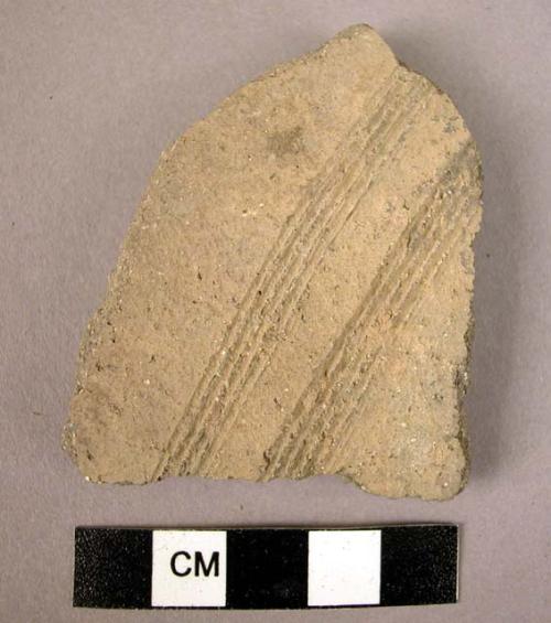 7 incised ware sherds