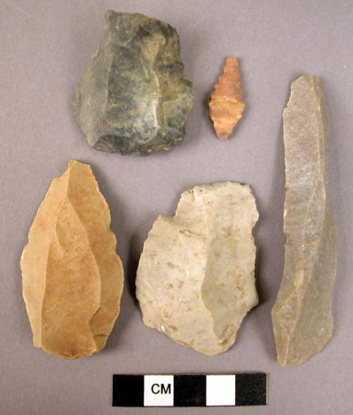 Chipped stone blades, projectile points and miscellaneous edged tools