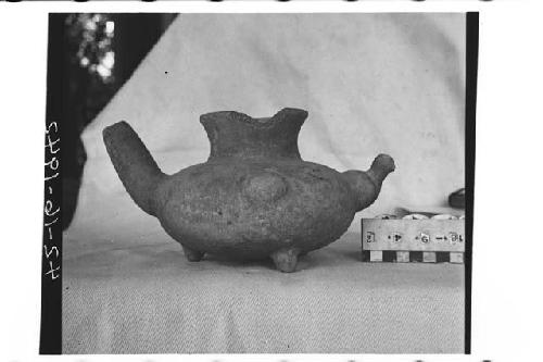 Spouted Tripodal Bird-Effigy Jar