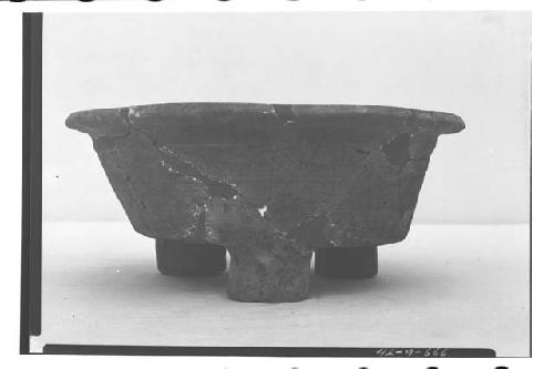 Mound B, Tomb V- coarse brownware tripod bowl