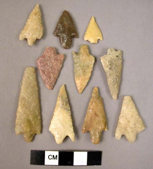 16 barbed and stemmed points, bifacially pressure flaked (8 flint, 8 quartzite)