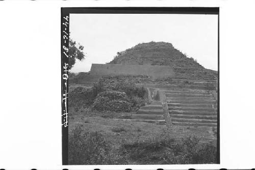 Panorama of N. side of Mound 1 complex, end of 1944 season.  Looking S.