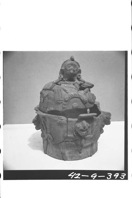 Monkey effigy vessel with lid