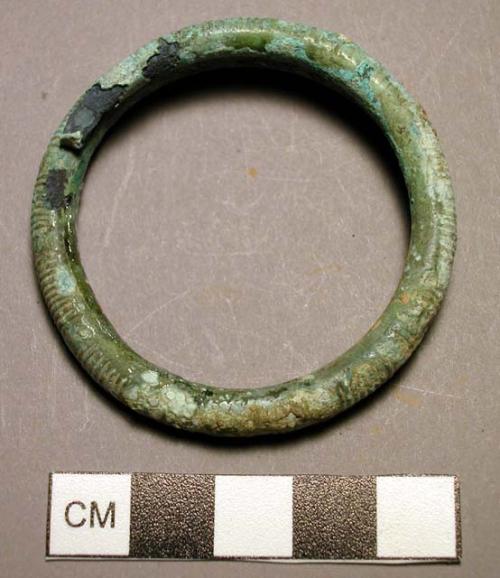 Ring, bracelet