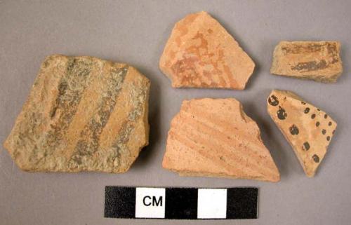 5 Halaf ware (unslipped) sherds