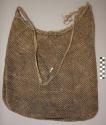 Netted carrying bag made of bromelia fibre