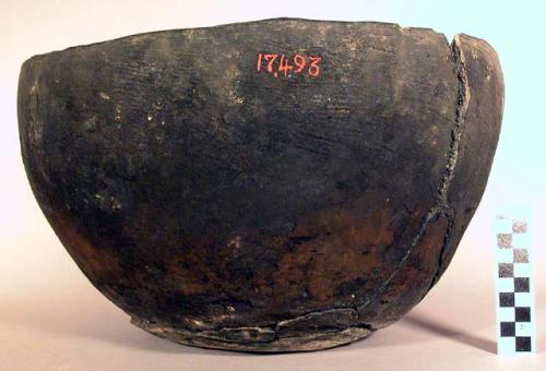 Large cooking vessel, pottery