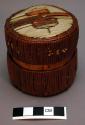 Birch bark box with cover
