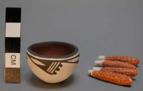 Miniature bowl (with four ears of corn)