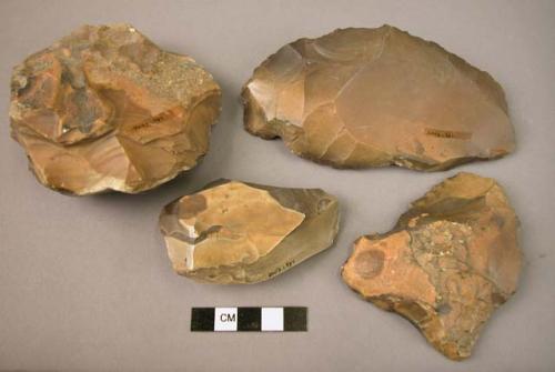 Chipped stone cores, casual, and associated flakes