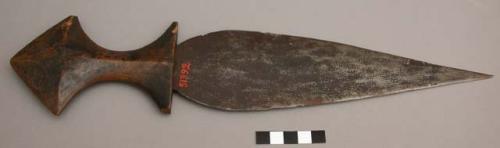 Iron knife of Bianzi or Bangala make