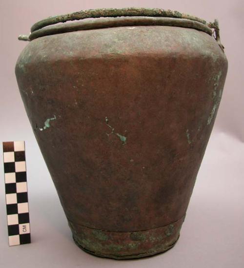 Bronze pail