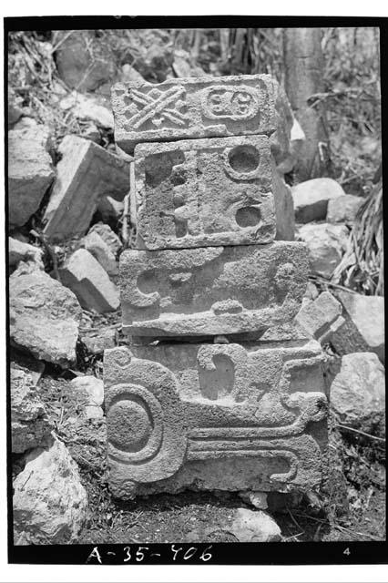 Decoration from debris before Story II, Str. 2A1