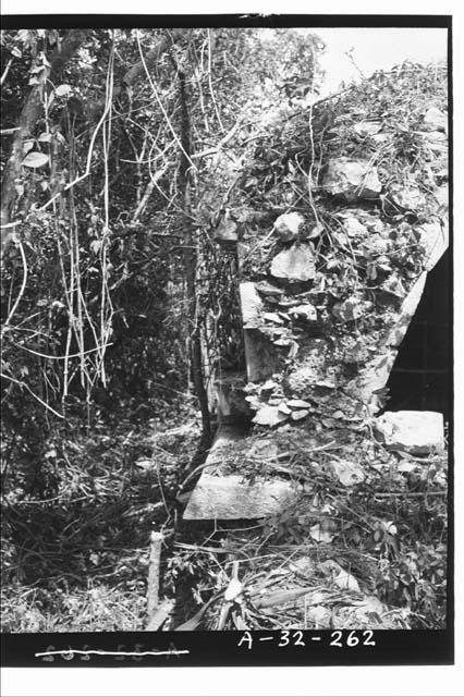 Northwest center vault and rear wall of Palace, Str. 1