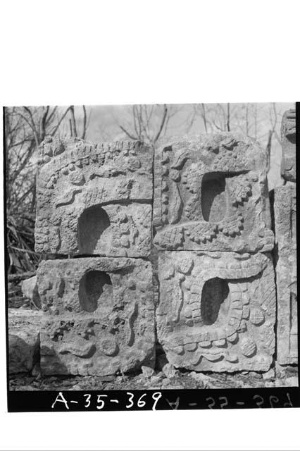 Serpent decoration, Structure 1A1