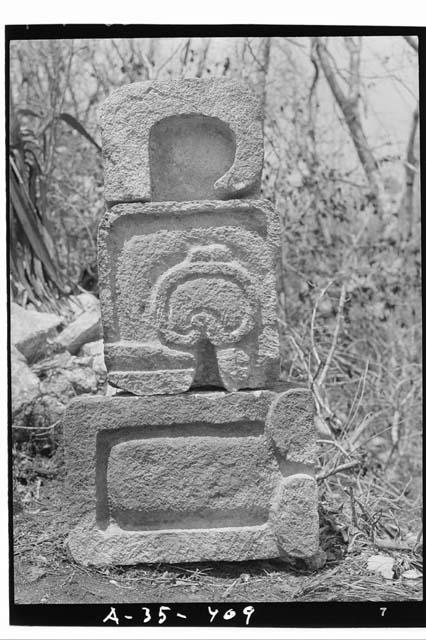 Decoration from debris before Story II, Str. 2A1