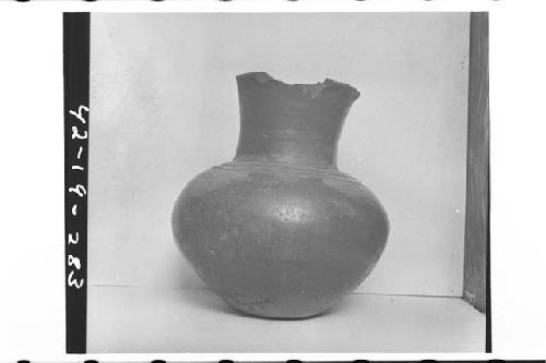 Plumbate Standard Jar; Grooved