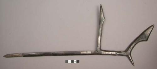 Iron throwing implement for warfare