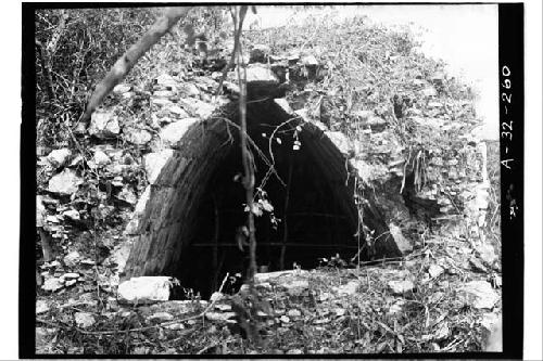 Northwest center vault of Palace, Str. 1