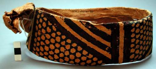 Woman's bark cloth waistband with painted designs; Chikole