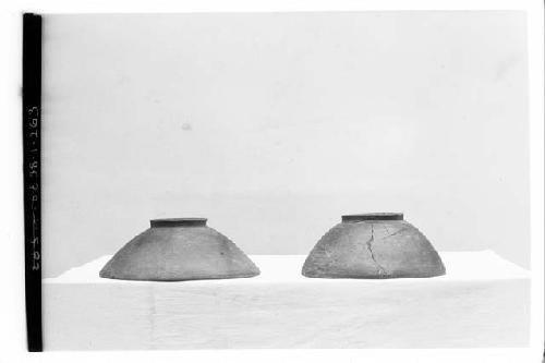 2 bowls A-1-567 & 621. D.Rim A1-567-21 cm.