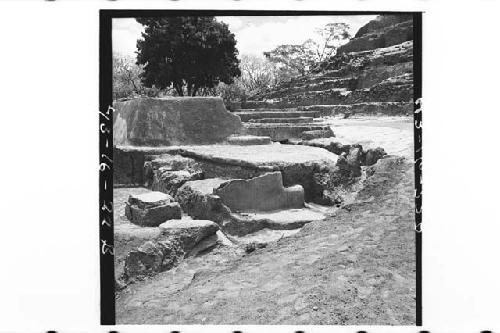 Structures under and west of base of Str. 1a and center of north boundary wall o