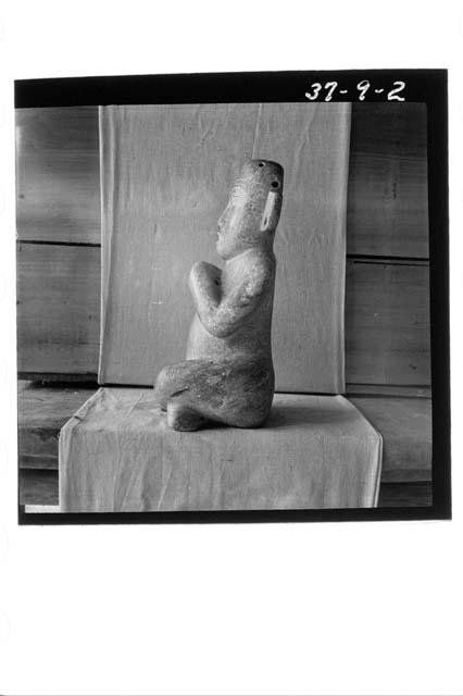 Jade idol from A-XVIII - side